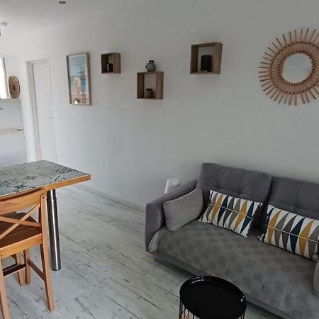 Appartement 2 Pieces, 1 Chambre, Terrasse Гужан-Местрас Екстериор снимка