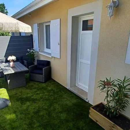 Appartement 2 Pieces, 1 Chambre, Terrasse Гужан-Местрас Екстериор снимка