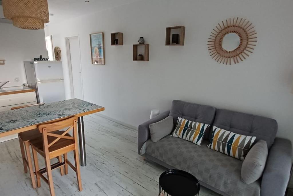 Appartement 2 Pieces, 1 Chambre, Terrasse Гужан-Местрас Екстериор снимка